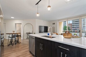 Fridge, microwave, oven, stovetop - 2BR near Riverwalk + downtown access (Chicago)