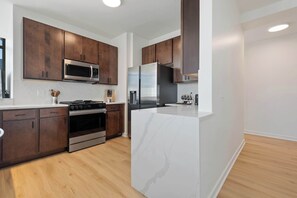 Fridge, microwave, oven, stovetop