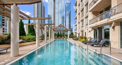 Lake View Penthouse: Top Amenities, Unit Laundry
