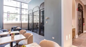 Dining - Luxury Meets Fun: Downtown PH w/ Private Game Room (Chicago)