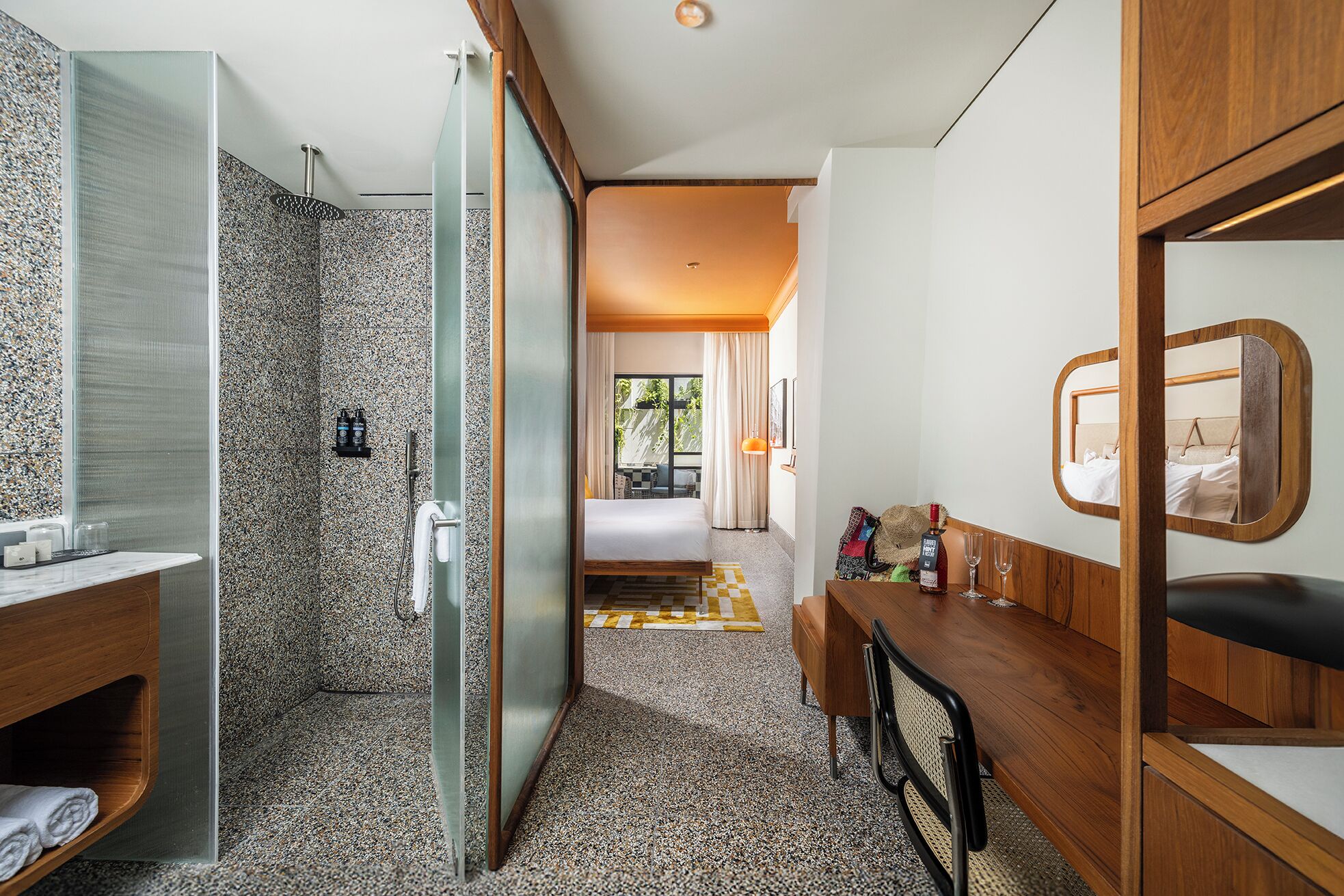 Photo - Hotel 1935- By Adam Hotels