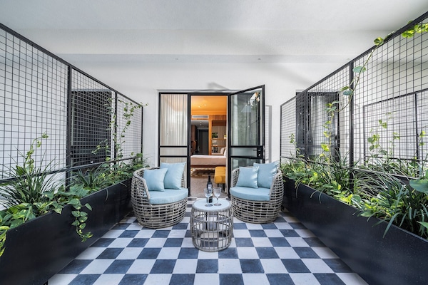 Family Garden | 1 bedroom, Egyptian cotton sheets, premium bedding, minibar