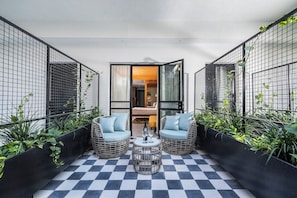 Family Garden | 1 bedroom, Egyptian cotton sheets, premium bedding, minibar