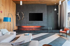 电视、立体声音响、办公室