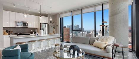 Televisión, estéreo, oficina