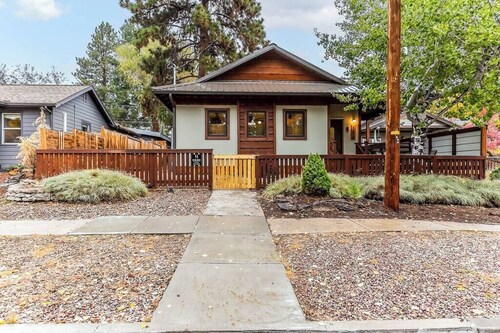 Cozy Pet-Friendly Cottage Near Downtown Bend