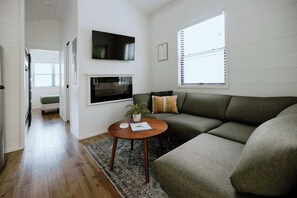 Tv och eldstad