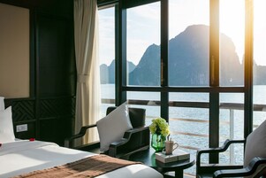 Rúmföt af bestu gerð, rúm með „pillowtop“-dýnum, míníbar