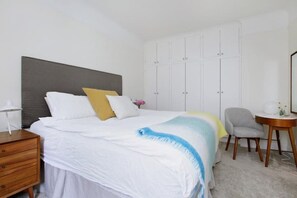 3 bedrooms, WiFi, bed sheets - HYDE PARK - Quiet Historic Mews Home (London W2) (London)