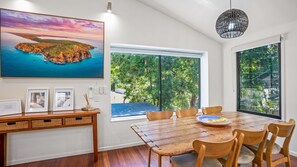 Dining - 9 Naiad Court - Rainbow Shores. Pool. Walk to beach. (Rainbow Beach)