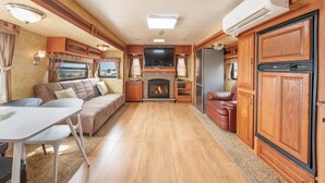 ベーシック ルーム 1 ベッドルーム (VIP Caravan(No pets allowed))