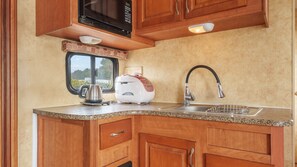 Habitación básica, 1 habitación (VIP Caravan) | Wifi gratis