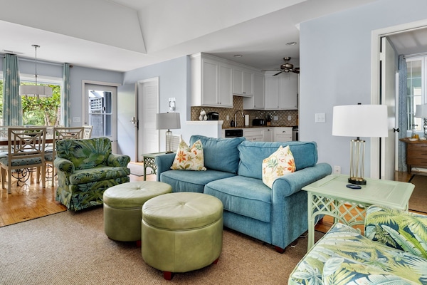 Welcome to La Mer: Your Coastal Haven with Community Pool