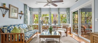 Relaxing Coastal Stay with Shared Pool | La Mer