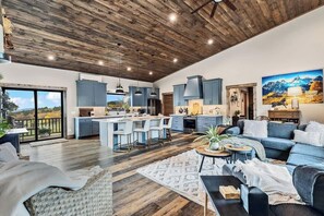 TV, fireplace, offices