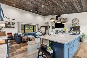 Interior - 76 Ranch R&R - New Bungalow just east of Deadwood! (Sturgis)