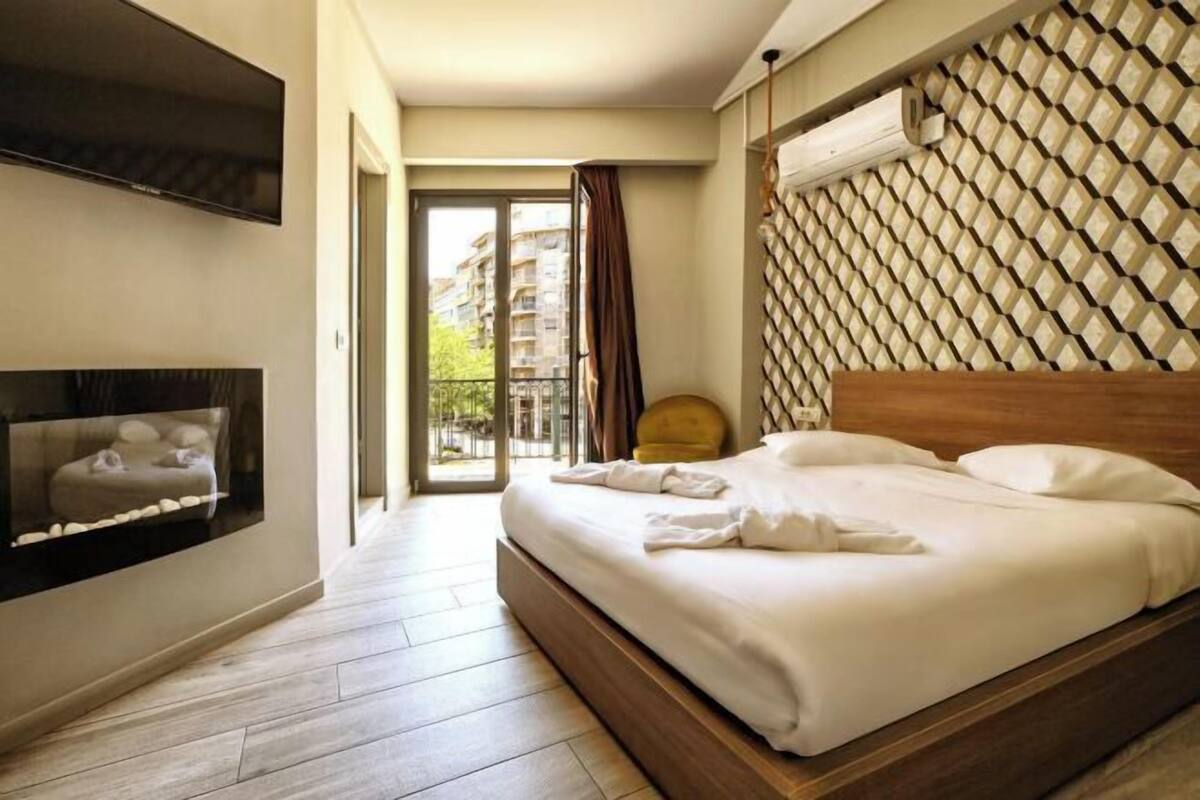 1 chambre, bureau, fer et planche à repasser, Wi-Fi gratuit