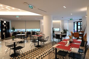 Restaurant - Urban Core Residence (Athens)
