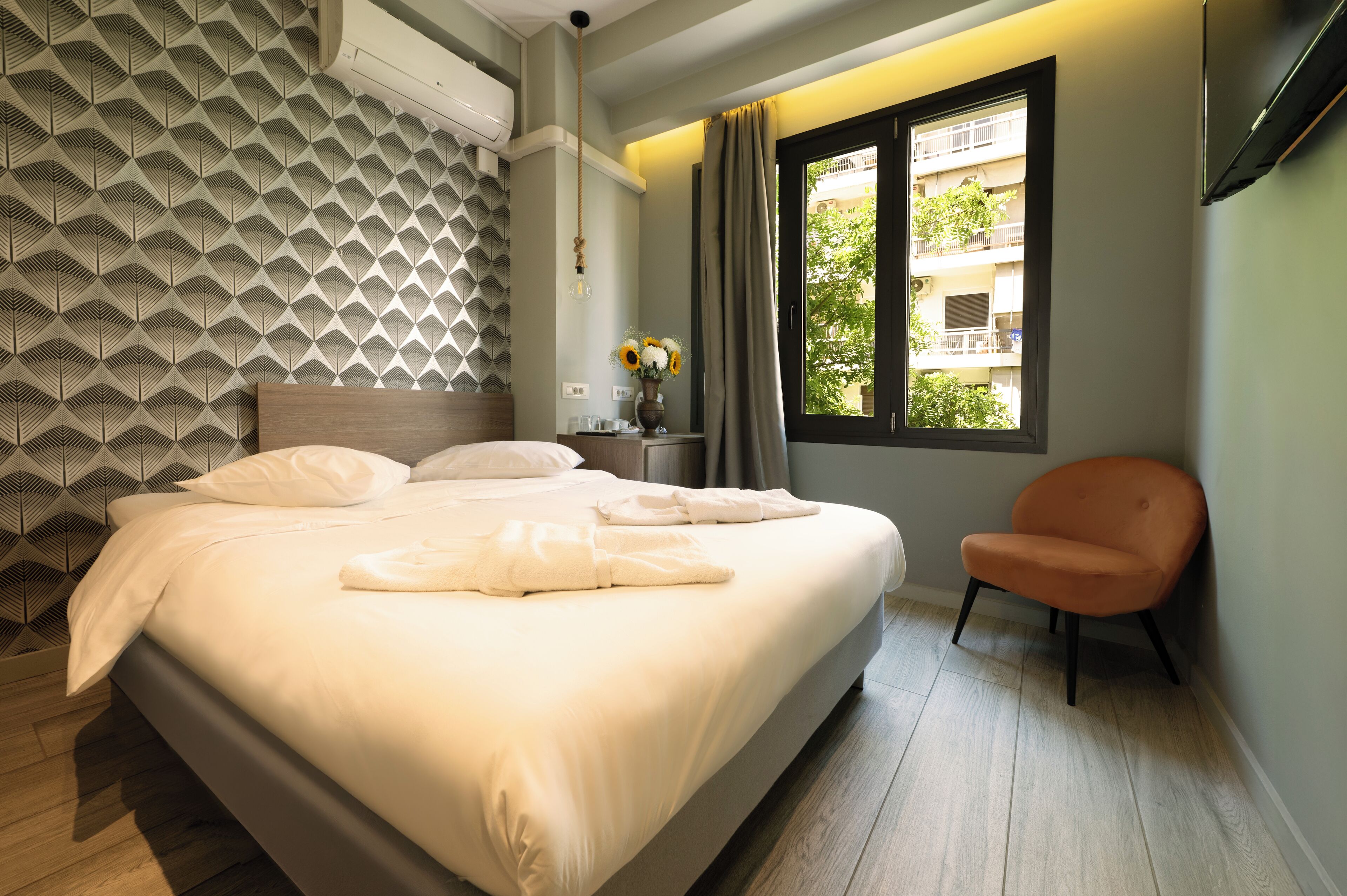 Standard Room No Balcony | Desk, iron/ironing board, free WiFi, bed sheets