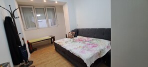 1 bedroom, iron/ironing board, WiFi, bed sheets