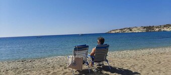 Eva Gardens corner house with stunning garden and huge pool next to CORAL BAY 