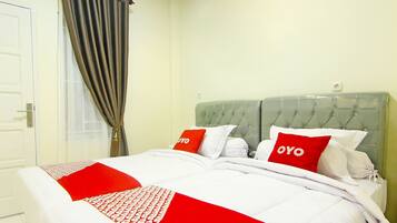 Standard Twin Room | Laptop workspace, free WiFi, bed sheets