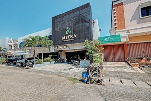Front of property - Collection O 92864 Mitra Residence (Semarang)