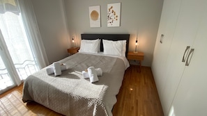 2 bedrooms, iron/ironing board, free WiFi, bed sheets