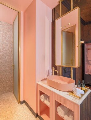 Studio | Minibar, escritorio, espacio para trabajar con laptop y wifi gratis