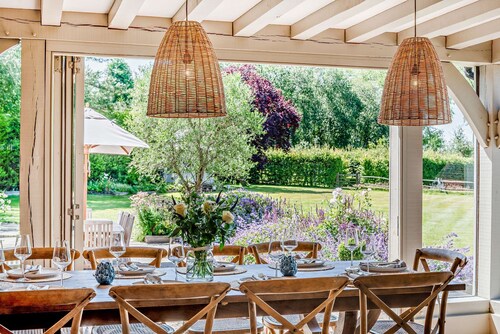 Bedgebury Oast by Bloom Stays -  sleeps 10 guests  in 5 bedrooms