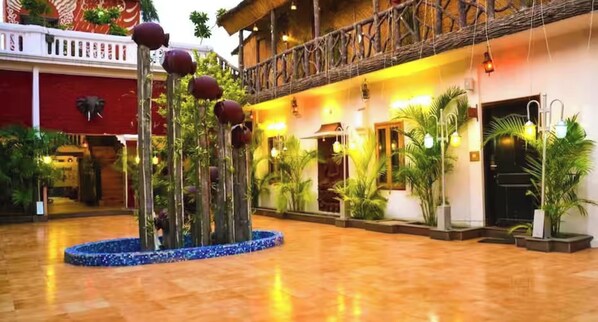 Exterior detail - ToBo Heritage Hotel (Lucknow)