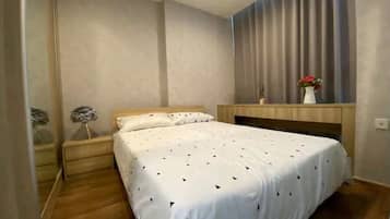 1 室のベッドルーム、アイロン / アイロン台、WiFi、ベッドシーツ