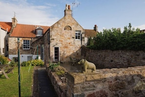 Exterior - Maybell Cottage, Your Luxury Seaside Pad (Pittenweem)