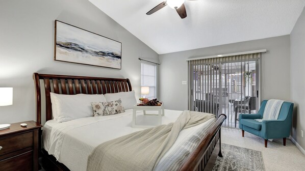 4 bedrooms, desk, iron/ironing board, travel cot - Stunning Heated Pool House for 10 in Brandon, FL (Brandon)