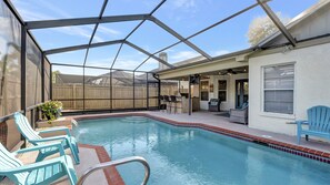 A heated pool - Stunning Heated Pool House for 10 in Brandon, FL (Brandon)
