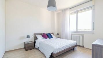 1 camera, ferro/asse da stiro, Wi-Fi gratuito, lenzuola