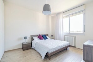 1 camera, ferro/asse da stiro, Wi-Fi gratuito, lenzuola