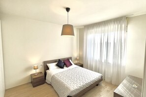 1 chambre, fer et planche à repasser, Wi-Fi gratuit, draps fournis