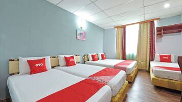 1 bedroom, bed sheets