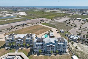 Exterior - Let the waves wash over you at Port A del Rey, your peaceful seaside haven. (Port Aransas)