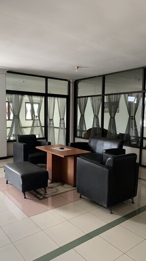 Reception - Hotel O Guest House Pandita (Tideng Pale)