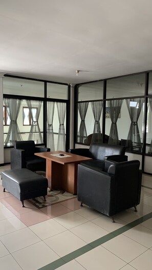 Reception - Hotel O Guest House Pandita (Tideng Pale)