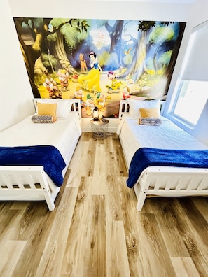 6 chambres, fer et planche à repasser, lit parapluie, Wi-Fi gratuit