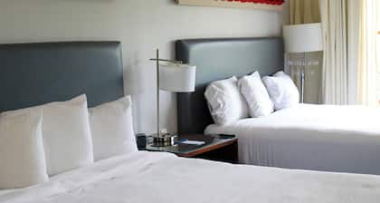 Illini Inn & Suites Hotel - Rantoul/Gifford/Champaign/Urbana