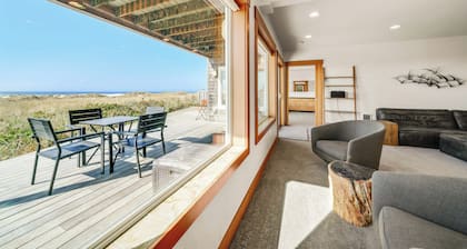 Oceanfront Getaway MCA#1236-Gorgeous duplex home right on the beach. DOGS ok.