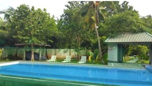 Piscine extérieure