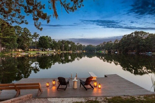 Rare 8BR Savannah Retreat | Pool, Lake & Game Room