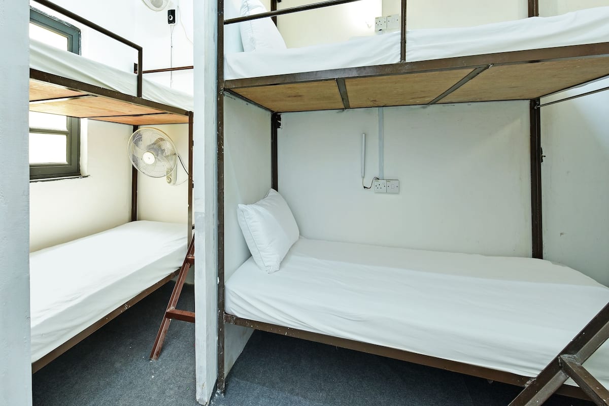 Shared Dormitory, Mixed Dorm | Free WiFi, bed sheets