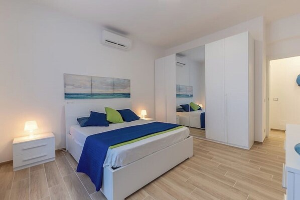 2 habitaciones, tabla de planchar con plancha, wifi y ropa de cama