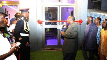 المنشأة من الخارج